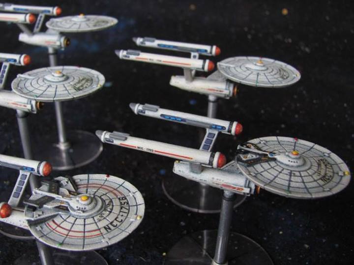 Eric Drumm painted these Starline 2500 Federation cruisers.